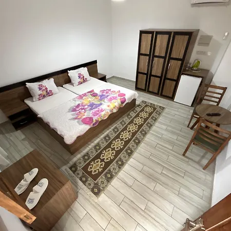 Hotell Yerlikaya 3*
